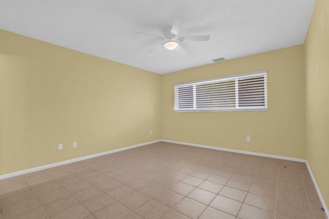 2121 NE 68th Street 209, Fort Lauderdale, FL 33308