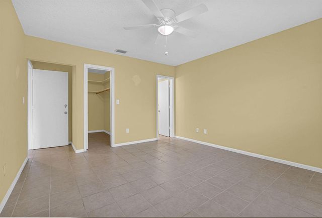 2121 NE 68th Street 209, Fort Lauderdale, FL 33308