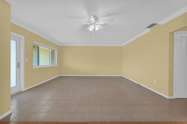 2121 NE 68th Street 209, Fort Lauderdale, FL 33308