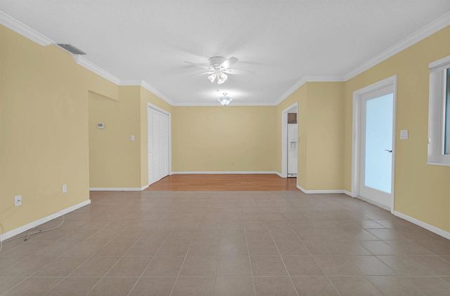 2121 NE 68th Street 209, Fort Lauderdale, FL 33308