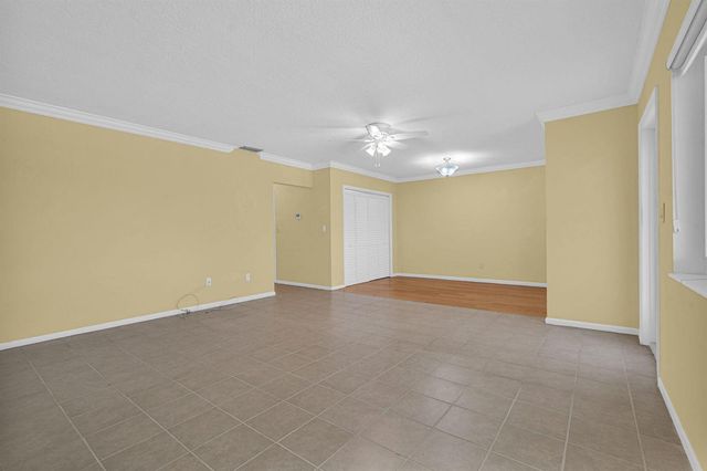 2121 NE 68th Street 209, Fort Lauderdale, FL 33308