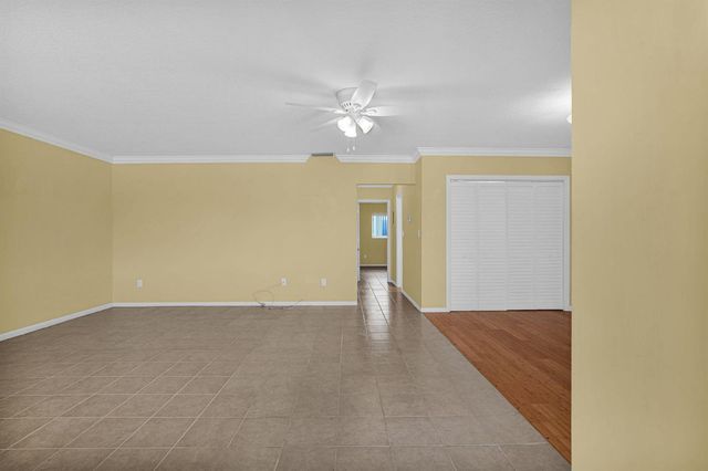 2121 NE 68th Street 209, Fort Lauderdale, FL 33308