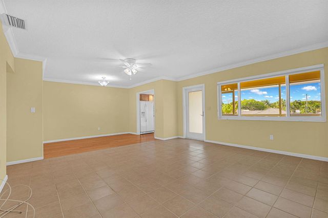 2121 NE 68th Street 209, Fort Lauderdale, FL 33308