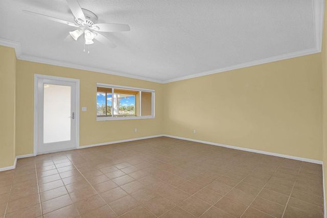 2121 NE 68th Street 209, Fort Lauderdale, FL 33308
