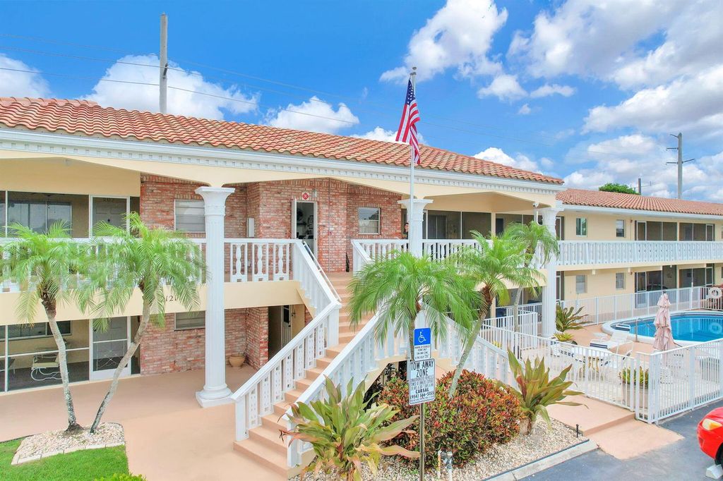 2121 NE 68th Street 209, Fort Lauderdale, FL 33308