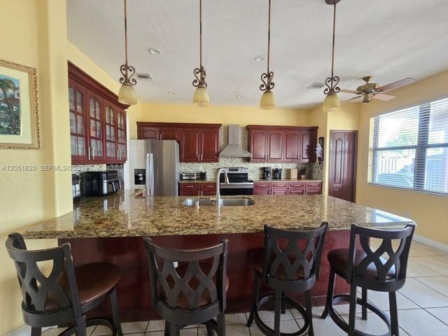 15350 SW 11 ST, Miami, FL 33178