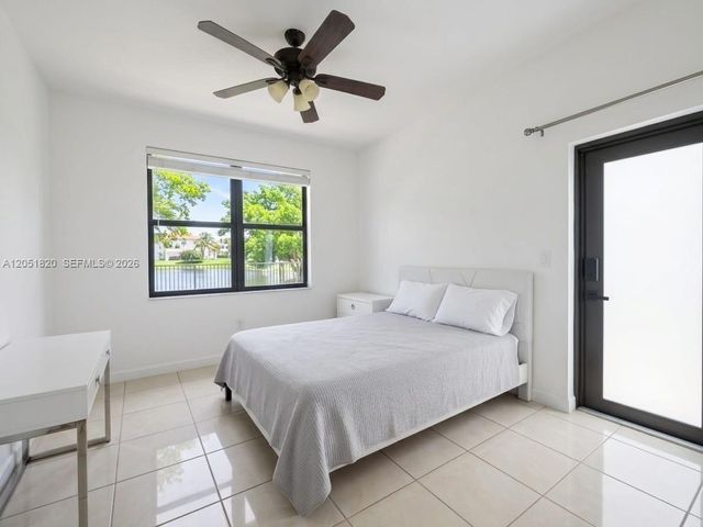 15350 SW 11 ST, Miami, FL 33178