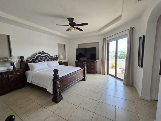 15350 SW 11 ST, Miami, FL 33178