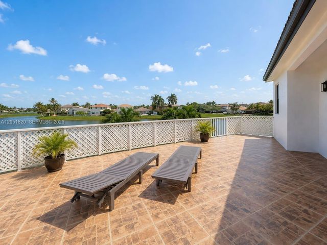 15350 SW 11 ST, Miami, FL 33178