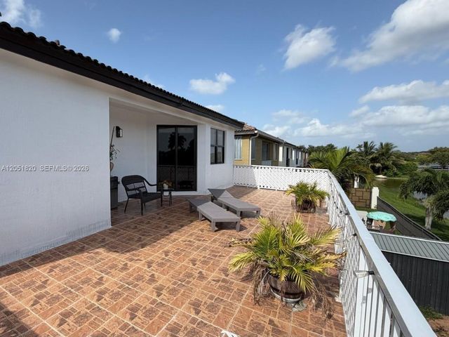 15350 SW 11 ST, Miami, FL 33178