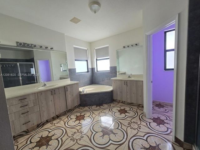 15350 SW 11 ST, Miami, FL 33178