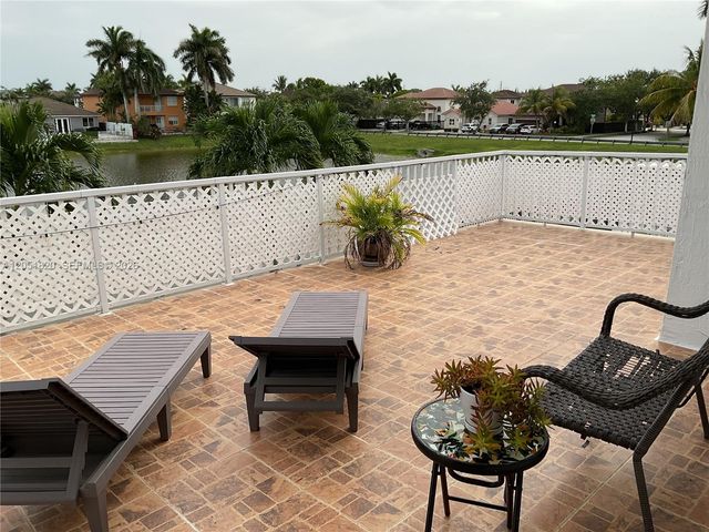 15350 SW 11 ST, Miami, FL 33178