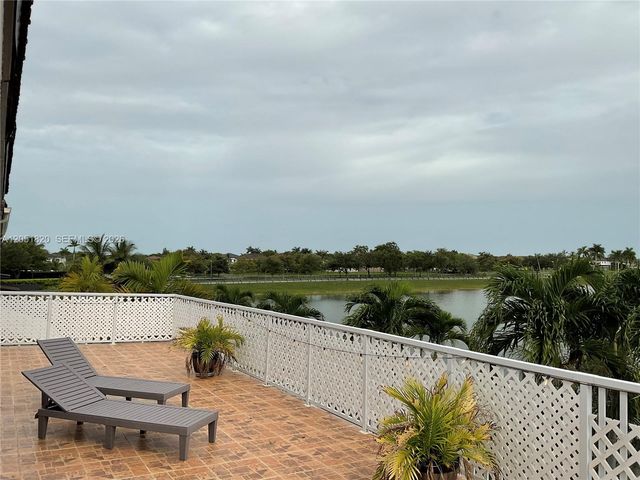 15350 SW 11 ST, Miami, FL 33178