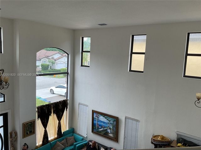 15350 SW 11 ST, Miami, FL 33178