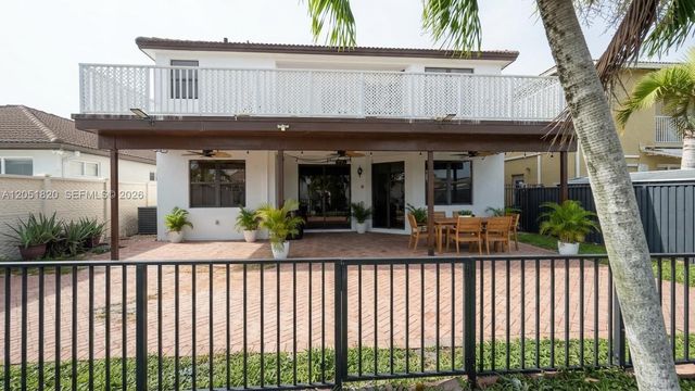 15350 SW 11 ST, Miami, FL 33178
