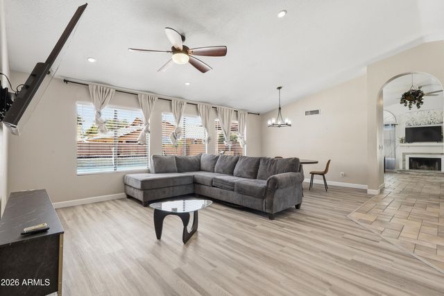 8875 S ASH Avenue, Tempe, AZ 85284