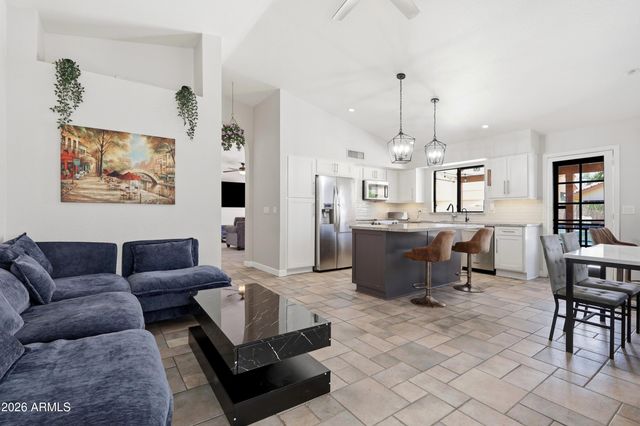 8875 S ASH Avenue, Tempe, AZ 85284