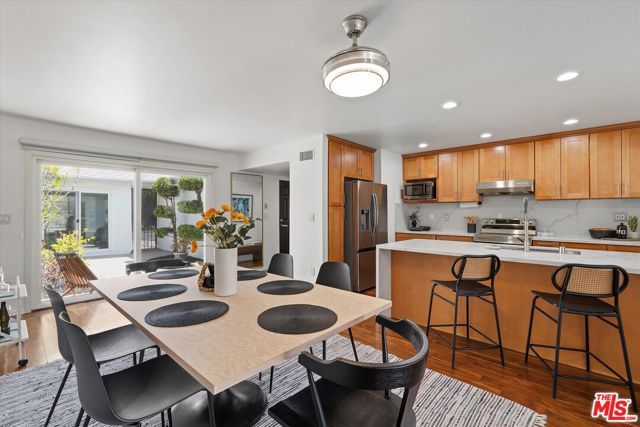 8977 Riderwood Drive, Sunland (los Angeles), CA 91040