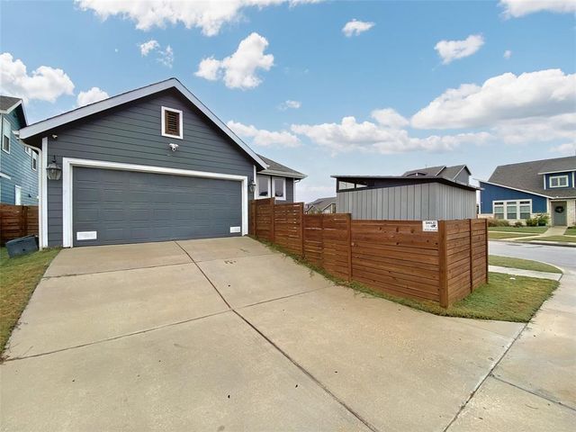 8901 Panhandle DR, Austin, TX 78747
