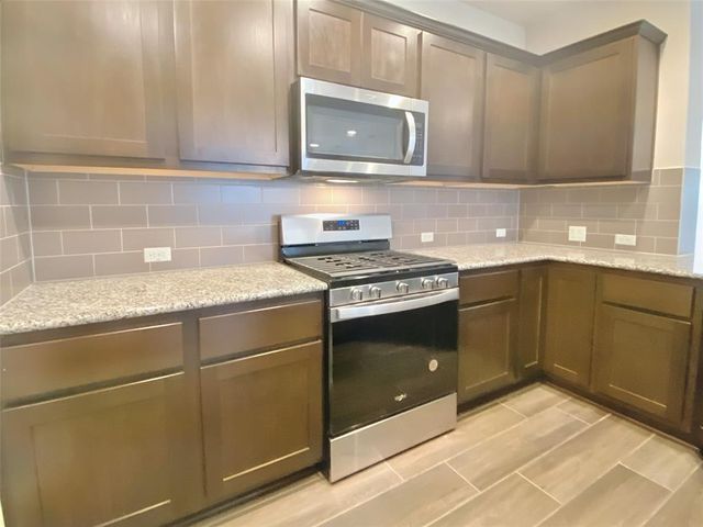 8901 Panhandle DR, Austin, TX 78747