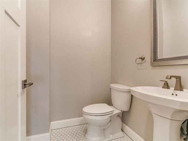 624 Frisco Ridge Road, Yukon, OK 73099