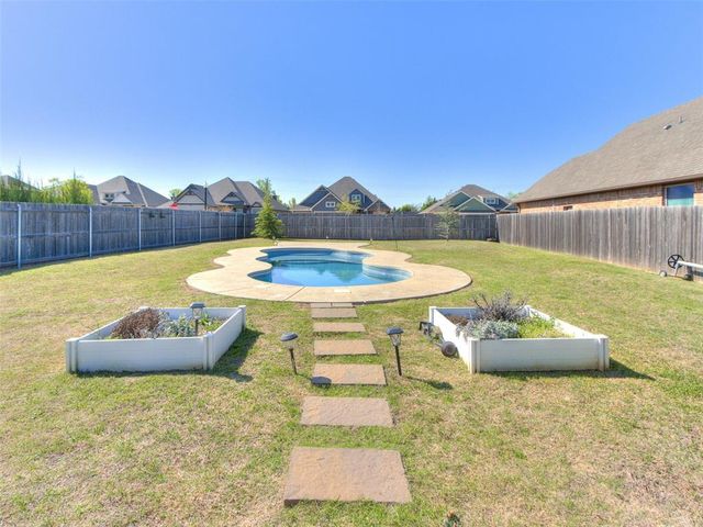 624 Frisco Ridge Road, Yukon, OK 73099