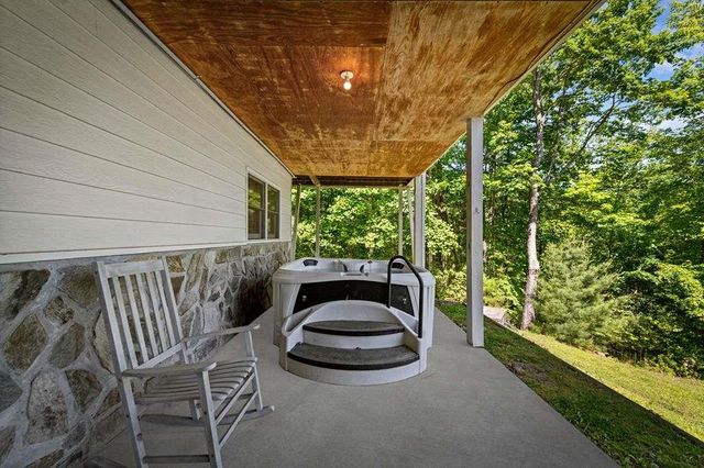 760 River Bend Lane, Blue Ridge, GA 30513