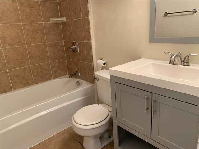 10447 Doc Holliday TRL A, Austin, TX 78753
