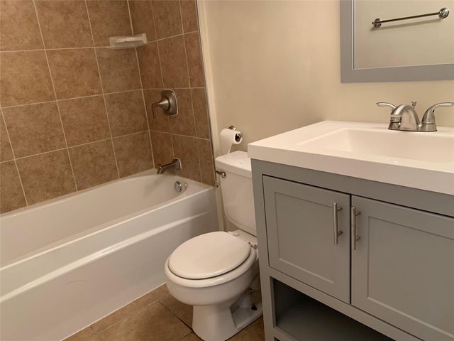 10447 Doc Holliday TRL A, Austin, TX 78753