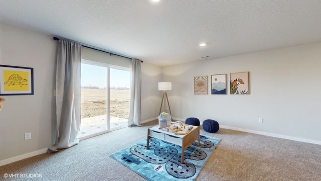 5709 153rd Street, Urbandale, IA 50111