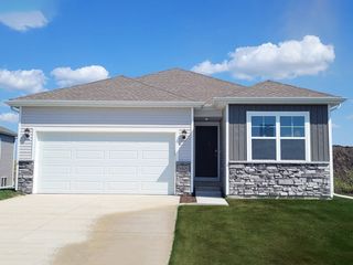 5709 153rd Street, Urbandale, IA 50111