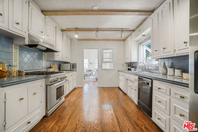 11782 Bellagio Road, Los Angeles, CA 90049