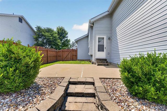 1006 Providence Pointe Drive, Wentzville, MO 63385
