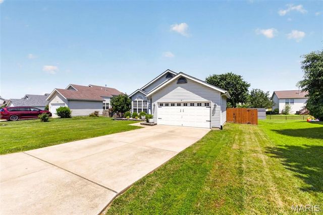 1006 Providence Pointe Drive, Wentzville, MO 63385