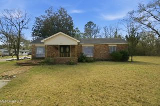 1612 W 7th Street, Hattiesburg, MS 39401