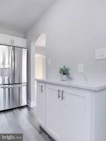 1046 ELM RD, Halethorpe, MD 21227
