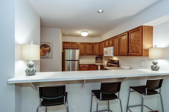 16 Hidden Hollow Trail, Madison, WI 53717