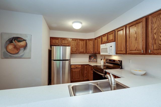 16 Hidden Hollow Trail, Madison, WI 53717