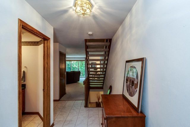 16 Hidden Hollow Trail, Madison, WI 53717