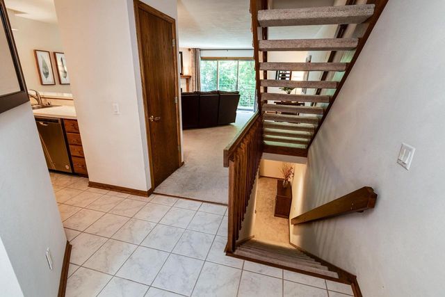 16 Hidden Hollow Trail, Madison, WI 53717