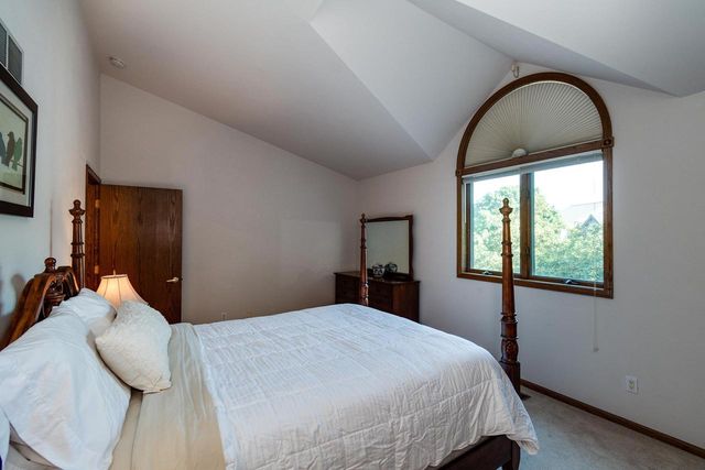 16 Hidden Hollow Trail, Madison, WI 53717