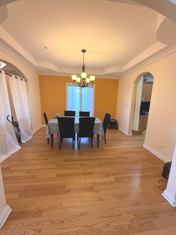 203 Ahmed Court, Glendale Heights, IL 60139