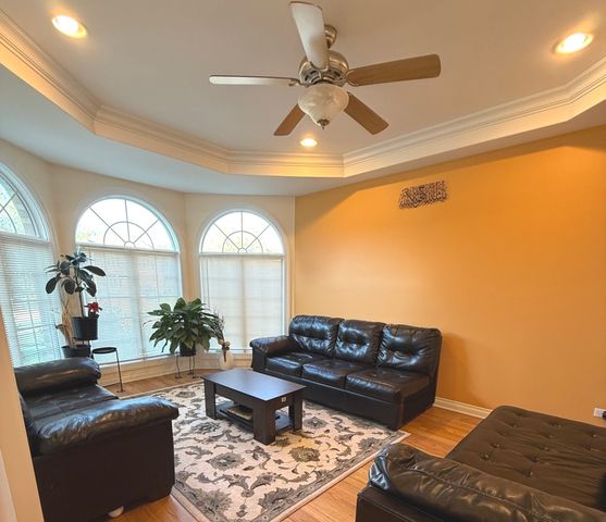 203 Ahmed Court, Glendale Heights, IL 60139