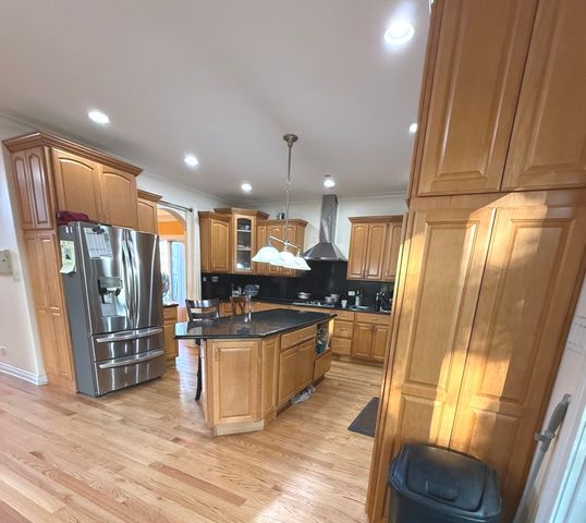 203 Ahmed Court, Glendale Heights, IL 60139