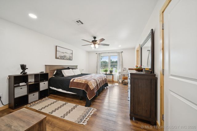 3340 SE 1083 Road, Red Oak, OK 74563