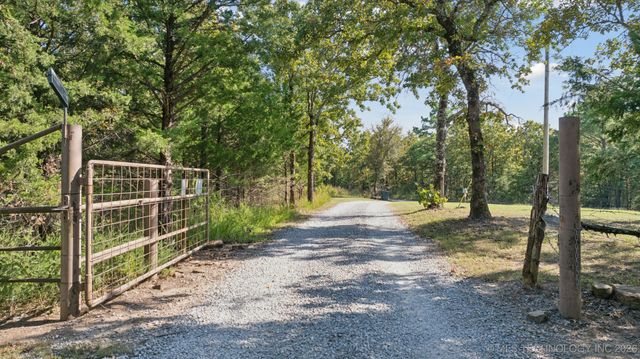 3340 SE 1083 Road, Red Oak, OK 74563