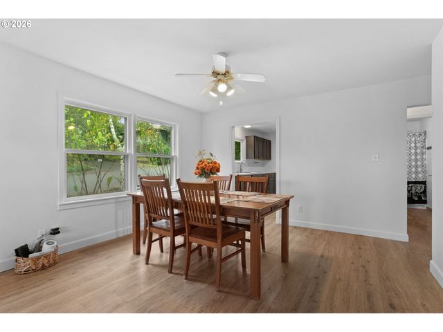 3913 Nw LAVINA St, Vancouver, WA 98660