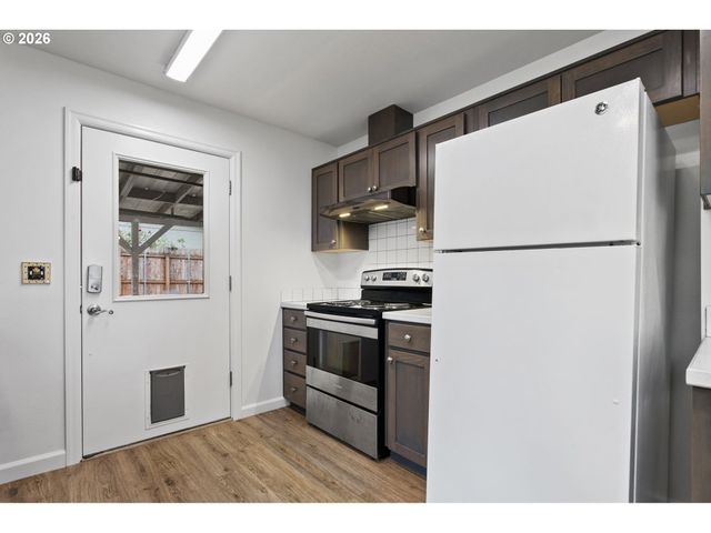 3913 Nw LAVINA St, Vancouver, WA 98660