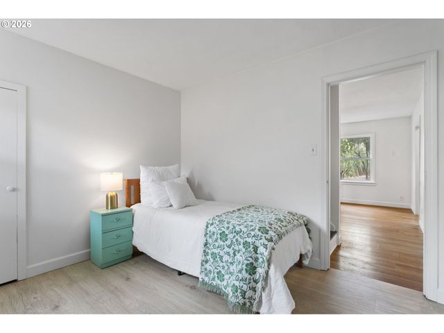3913 Nw LAVINA St, Vancouver, WA 98660