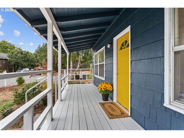 3913 Nw LAVINA St, Vancouver, WA 98660
